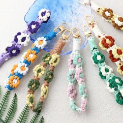 2024波西米亚小雏菊挂绳手工编织花朵手腕带挂件钥匙扣